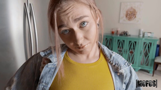 Давай так, я тебе отсосу в бассейне, а ты меня выебишь в анал?!